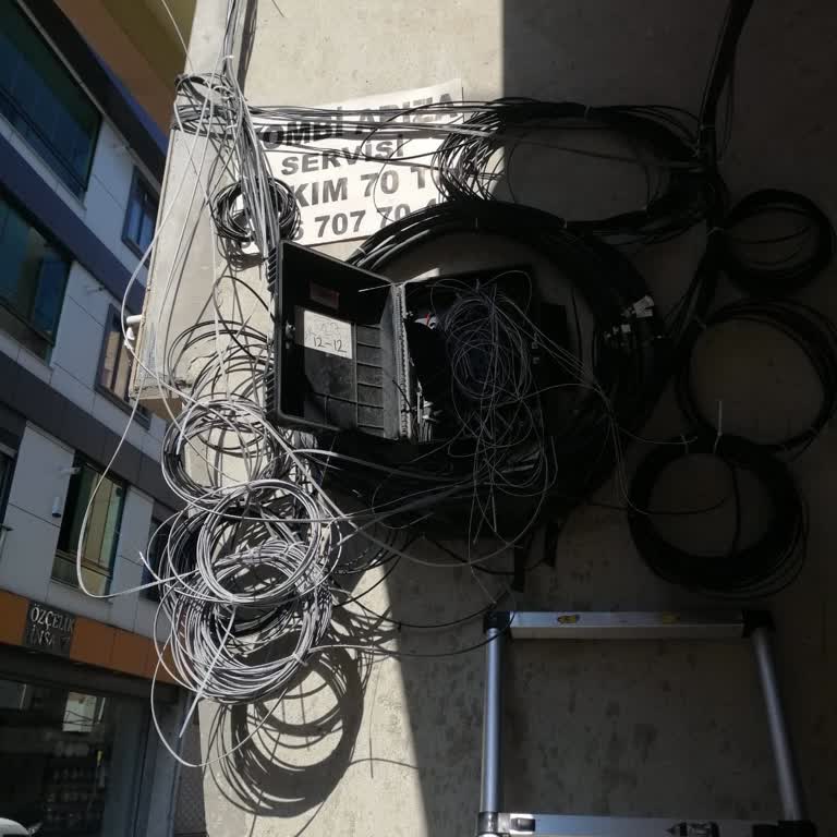 Fiber Kutusundaki Çalışmalar Nedeniyle İnternetim Kesiliyor Ve Müşteri Hizmetinden Cevap Almıyor