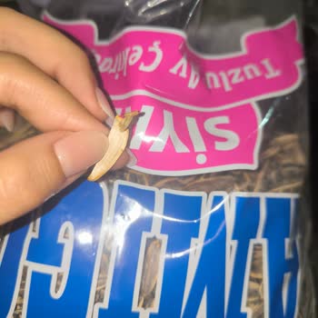 Şok Markette Çekirdek Paketi İçinde Kurt: Gıda Güvenliği İhlali