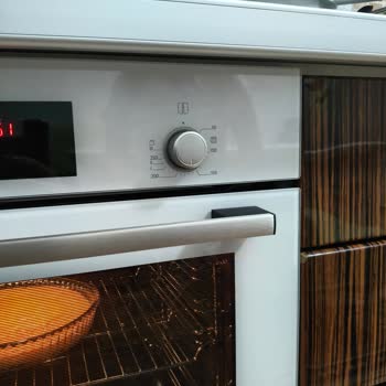 Bosch Fırınında Hamur İşleri Pişmemesi Ve Servisin Çözüm Sunmaması