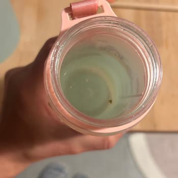 Pürsu Damacanasında Sağlık Endişesi Yaratan Yabancı Cisim Ve Eski Üretim Tarihi
