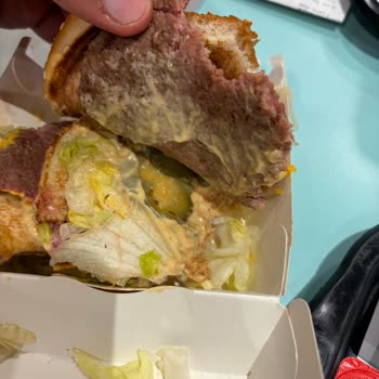 Pişmemiş Hamburger Ve Eksik Sipariş, Çözüm Odaklı Olmayan Personel