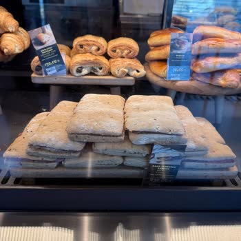 Kahve Dünyası'nda Tost Makinesinde Unutulan Sandviç Şikayeti