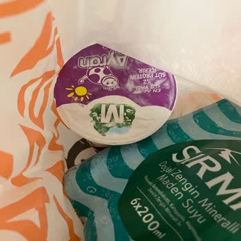 Paketleme Hatası Nedeniyle Patlamış Ayran Ve Ezilmiş Dondurma İçin Hızlı İade Ve Acil Cevap Talebi