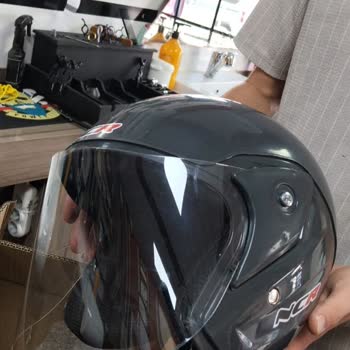 Reklamda Sunulan Kaliteli Kask Yerine Yanıltıcı Ve Kalitesiz Ürün Gönderimi, Satıcıdan Cevap Almama