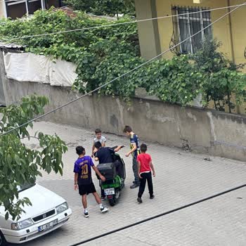 Darıca Abide Sokak'taki Martı Motosikleti Çocukların Güvenliğini Tehdit Ediyor