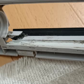Çatlayan Parça, Uzun Bekleme Ve Beklenmedik Servis Ücreti Şikayeti