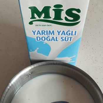 Şok Market Süt Kutusundan Çıkan Canlı Böcek Sağlık Ve Hijyen İhlali
