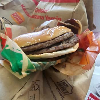 Yanlış Burger Ve Patates Gönderimi, İade Talebi