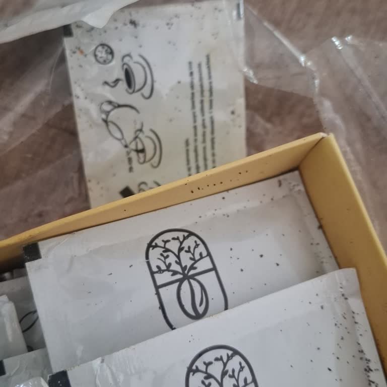 Ay Süren Teslimat Gecikmesi Ve Açık Paketli Hasarlı Kahve
