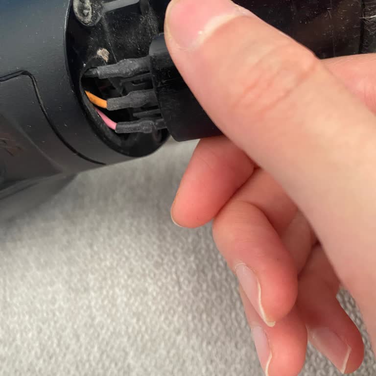 Philips Süpürge Boru Aksamı Tekrar Kırıldı, Ürün Değişimi Talebi