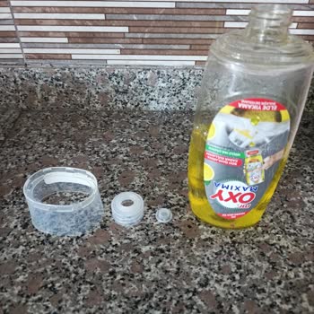 MR. Oxy Maxima Deterjan Bidonunun Kapağı Çöktü