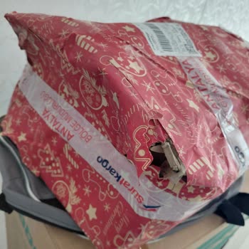 Sürat Kargo Şubesinden Gelen Kargo Tamamen Parça Oldu, Hediyelerim Zarar Gördü