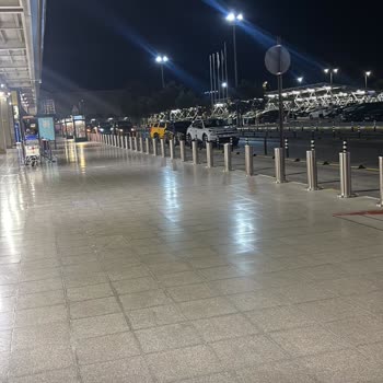 Gece 03.00’de Muttaş Servisi Olmadığı İçin Yolcular Mahsur Kaldı