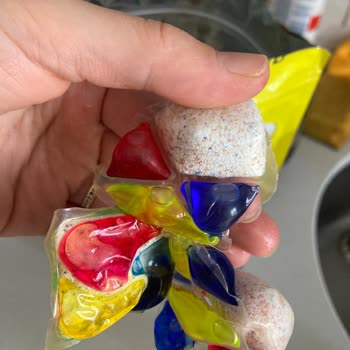 Patlayan Tablet Göz Tahrişine Neden Oldu