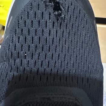 Skechers Ayakkabım 3 Ayda Delindi, Üretim Hatası Reddedildi