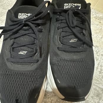 Skechers Ayakkabım 3 Ayda Delindi, Üretim Hatası Reddedildi
