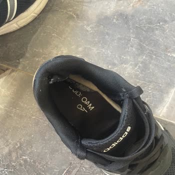 Üretim Hatası Nedeniyle Yırtılan Adidas Cloudfoam Ayakkabı Ve Değişim Talebi