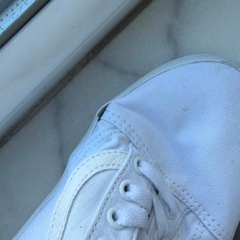 Vans Old Skool Ayakkabısında Bir Günlük Kullanımda Yırtılma Ve Kalite Hayal Kırıklığı