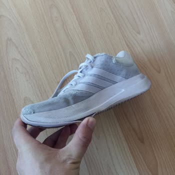 Deforme Adidas Ayakkabı İçin Garanti Kapsamında Değişim Talebi