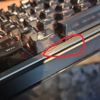 Meyer Gaming'den Aldığım Ayıplı Klavyede Fabrika Çizikleri, Satıcı İadeyi Reddediyor