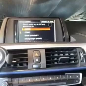BMW 118i 2018 Model Ekranda Siyah Nokta Hatası!