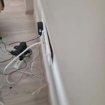 Superonline Kurulumunda Uydu Kablosu Bozulması Ve Prizin Sökük Bırakılması
