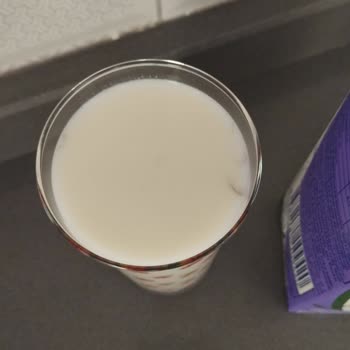 Migros'tan Torku Laktozsuz Süt Kapak Küflü Ve Sağlık Endişesi
