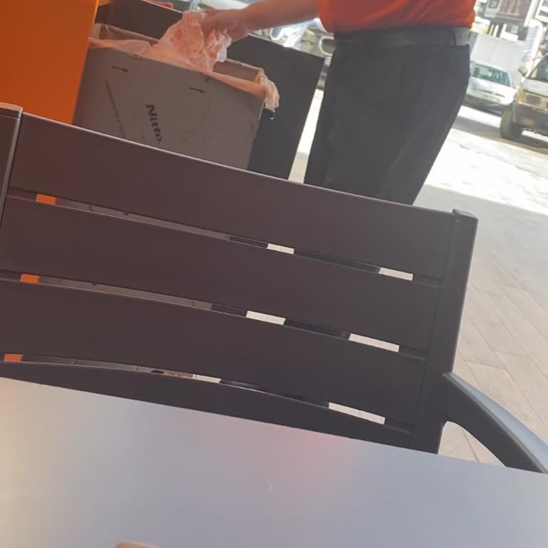 Hijyen İhlali Çöpten Alınan Servis Kağıtları Tekrar Kullanıldı