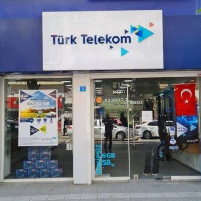 Türk Telekom Şubesinde Yaşlı Müşteriye Yönelik Saygısız Tavır