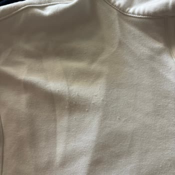 Kağan Ky Fashion Pantolonun Her İki Ön Kısmında Pembeleşme Ve Renk Solmaları Oluştu