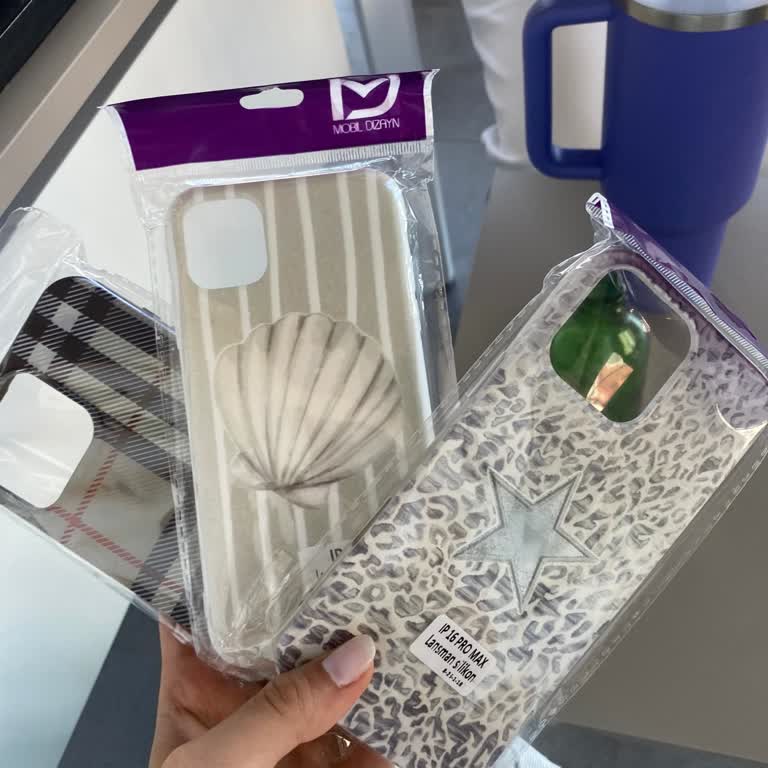Yanıltıcı Görseller Ve Yanlış Telefon Kılıfları