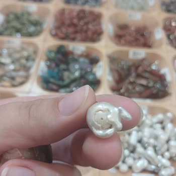 Kadıköy Taş Sandığı Mağazasında Sahte İnci Satışı