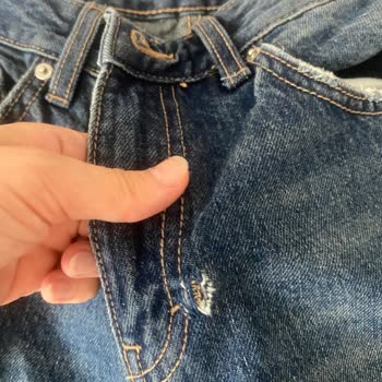 İlk Yıkamada Yırtılan Kot Pantolon İçin İade Talebi