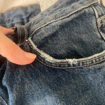 İlk Yıkamada Yırtılan Kot Pantolon İçin İade Talebi