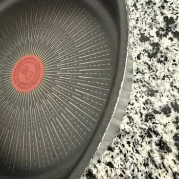 Tefal Tencere Setinde Parçacık Dökülmesi Sağlık Riski Yaratıyor