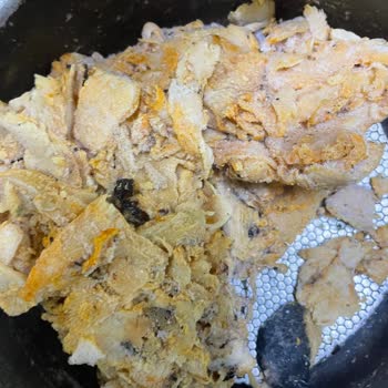 Lezita Döner Ürünü Donuk Halde Yanmış Ve Kötü Kokmuş