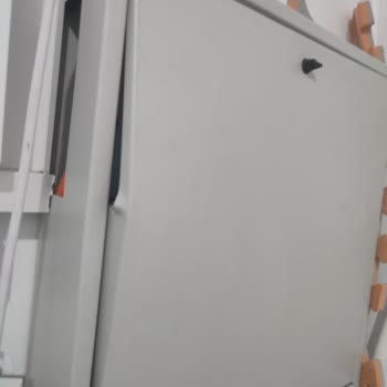 Fiber Kurulumunda Metal Kutu Kırıldı Ve Elektrik Odası Dağınık Bırakıldı