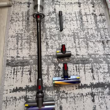 Dyson V15 Detect Absolute’da Eksik Parçalar Hızlı Çözüm Talebi