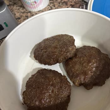 Bonfilet Steak Burger Köftesinde Aşırı Koku Ve Sert Doku İade Talebi