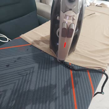 Su Sızıntısı Ve Yetersiz Buhar Nedeniyle Arzum Ütüde Güvenlik Sorunu