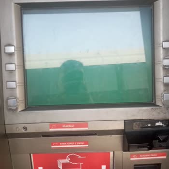 Köy Garajı Ziraat Bankası ATM’si Sık Arızalanıyor Ve Kart Yutma Sorunu Yaşıyor