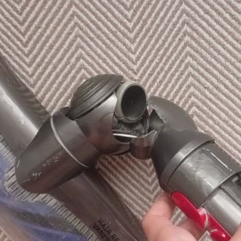 Dyson V11 Motorbar Başlığının Garanti Dışı Kırılması Ve Değişim Talebi