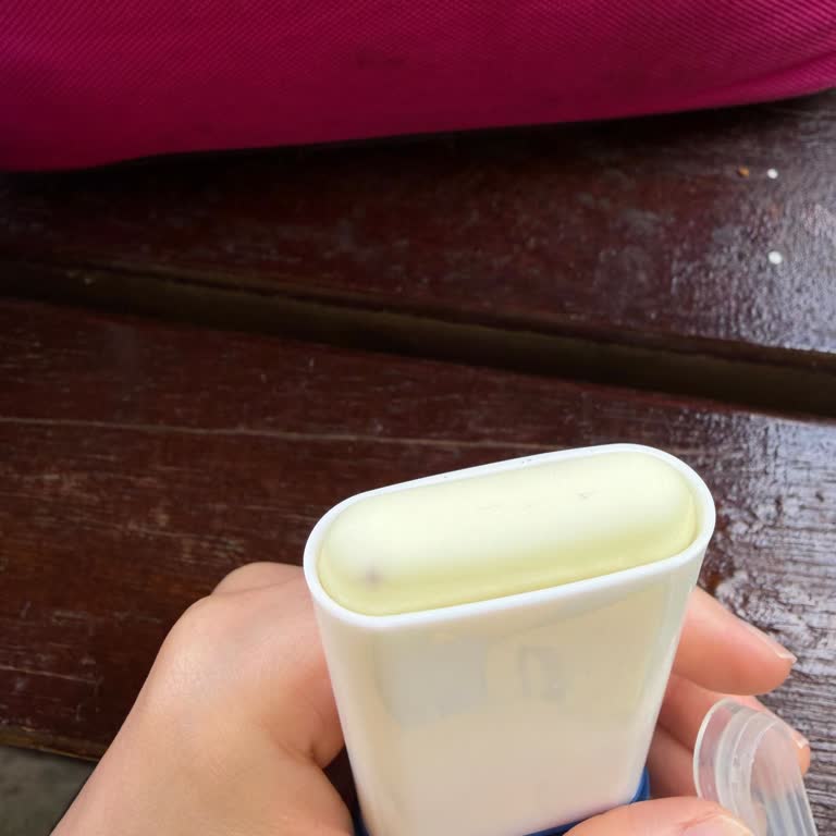 Raund Lab Stick Güneş Kreminin Renk Değişikliği Beni Hayal Kırıklığına Soktu