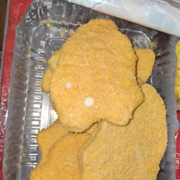 Müddetine Rağmen Küflü Gedik Piliç Schnitzel Ürünü: Acil İnceleme Gerekiyor