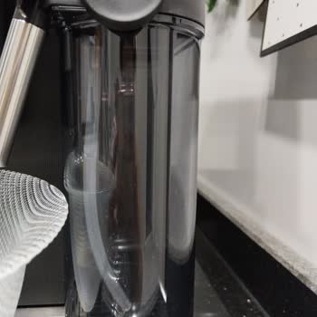 Beko Kahve Makinesinin Süt Haznesi Üzerindeki İşaretlerin Hızla Silinmesi
