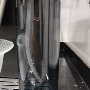Beko Kahve Makinesinin Süt Haznesi Üzerindeki İşaretlerin Hızla Silinmesi