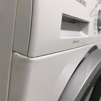 Deterjan Gözündeki Paslanma Ve Kabarma İçin Siemens Ücretsiz Onarım Talebi