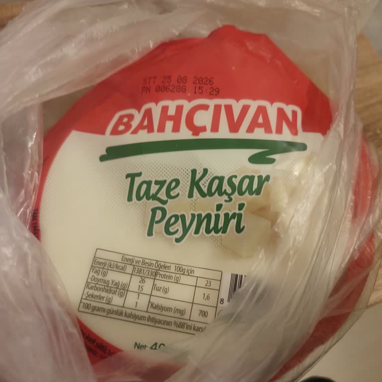 Petrol Tadında Kaşar Peyniri: Sağlık Endişesi Ve Ücret İadesi Talebi