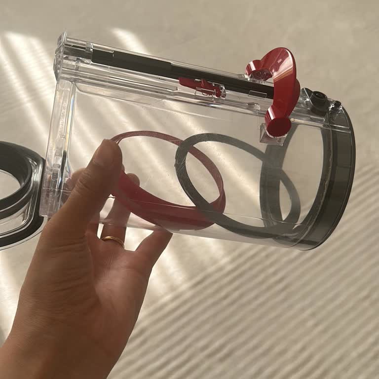 Dyson V15 Toz Haznesi Tekrar Arızalandı, Ücretsiz Değişim İstiyorum