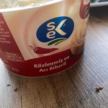 Sek Közlenmiş Ve Acı Biberli Taze Peynir Ambalajında Büyük Boşluk Ve Eksik Gramaj